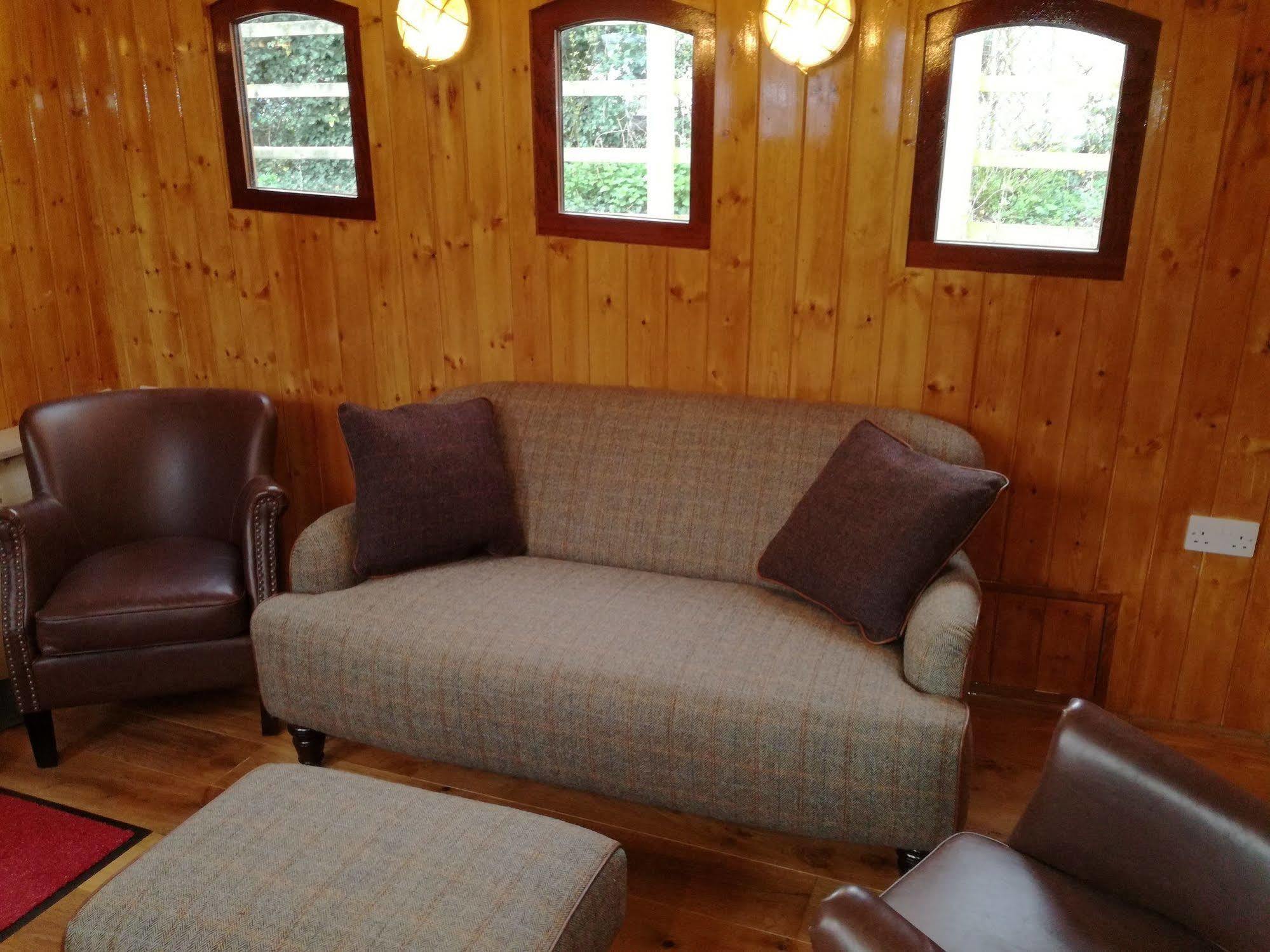 Hotel Barge Waternimf Ely Ngoại thất bức ảnh