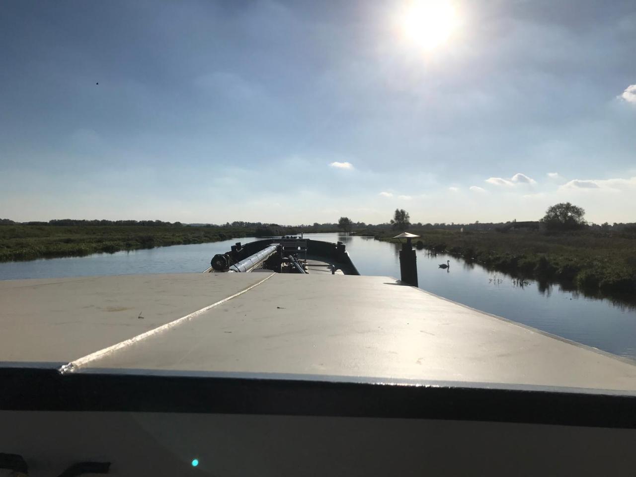 Hotel Barge Waternimf Ely Ngoại thất bức ảnh